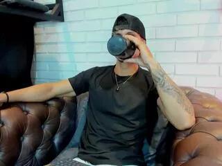 noah_hunther from Flirt4Free is Freechat