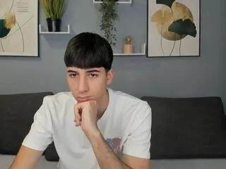 Quentin_blake from Flirt4Free