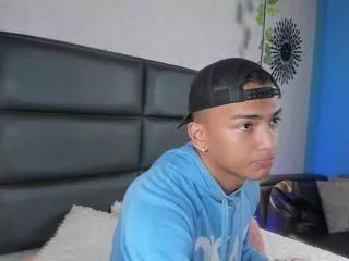 rafael_leonn from Flirt4Free