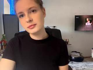rosia_ehiginator from Flirt4Free is Freechat