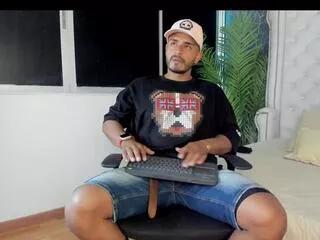 samuel_connor from Flirt4Free is Freechat