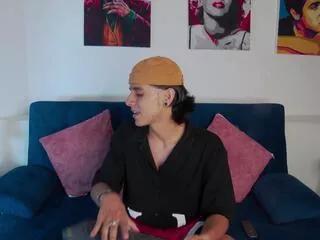 saul_stonee from Flirt4Free is Freechat