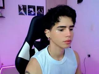 tayson_millerss from Flirt4Free is Freechat