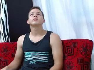 thiago_stud from Flirt4Free is Freechat