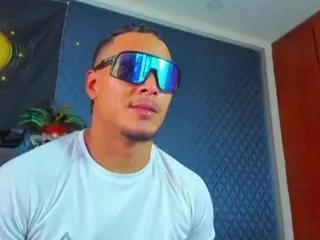valentin_devine from Flirt4Free is Freechat