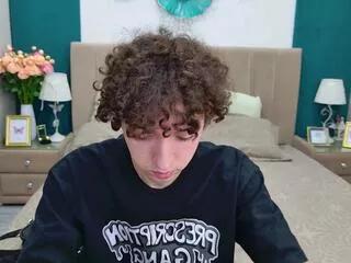 valentino_borzagi from Flirt4Free is Freechat