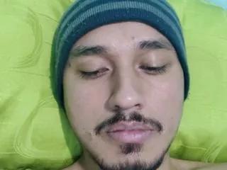 willer_fox from Flirt4Free