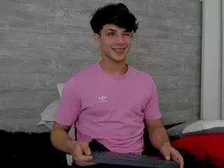 williams_launther from Flirt4Free