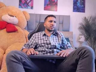 xander_crowe from Flirt4Free is Freechat