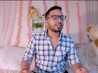 xander_crowe from Flirt4Free is Freechat