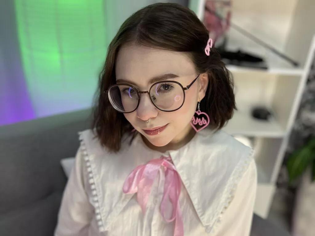 AidaPhoenix from LiveJasmin is Freechat