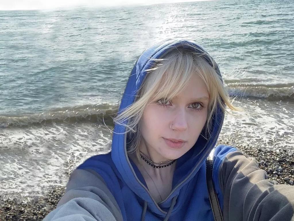 AliceEiller from LiveJasmin is Freechat