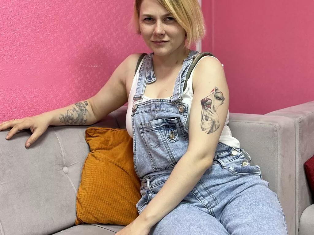 AliceMaurik from LiveJasmin is Freechat
