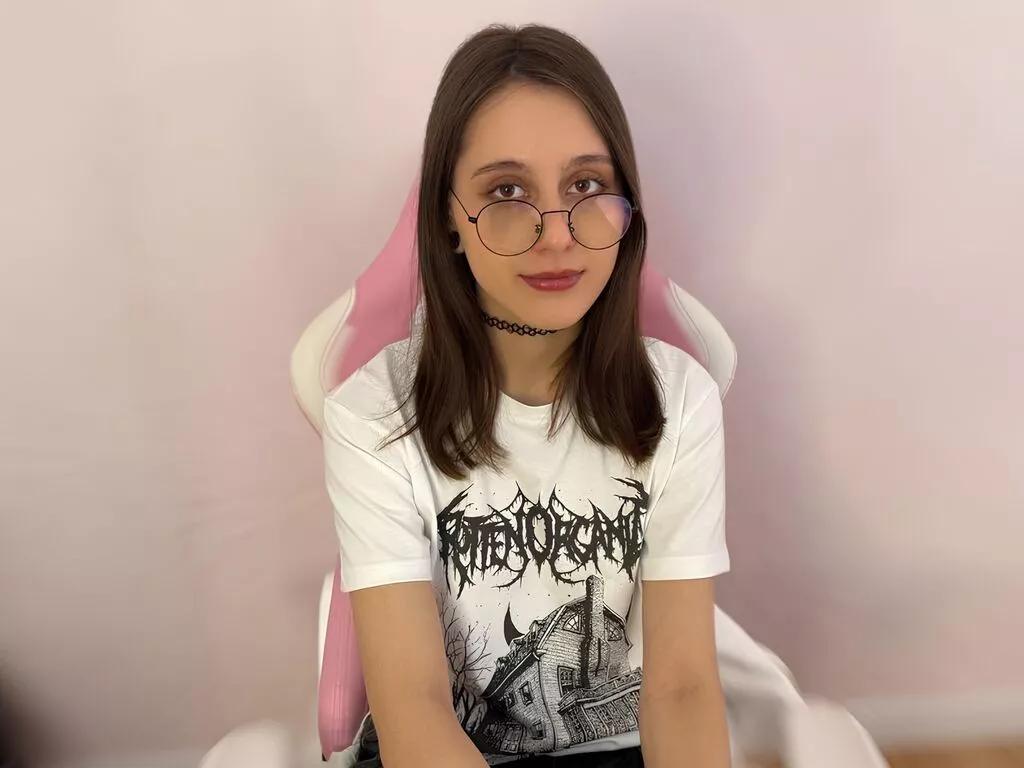 AliceWell from LiveJasmin is Freechat