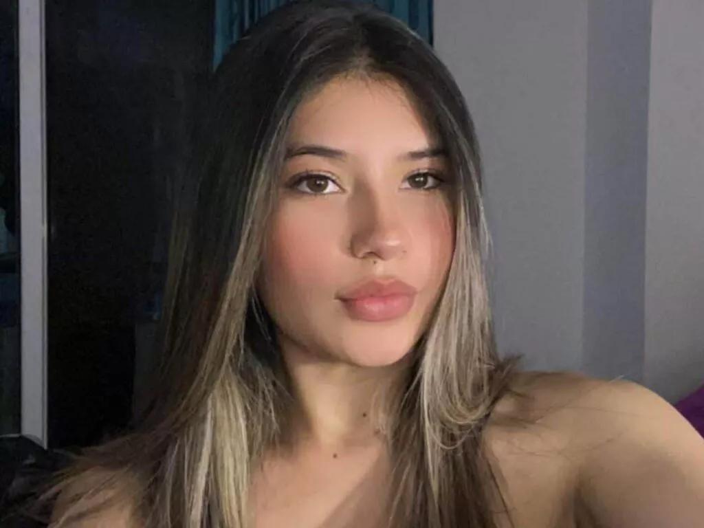 AmberCarriazo from LiveJasmin is Freechat