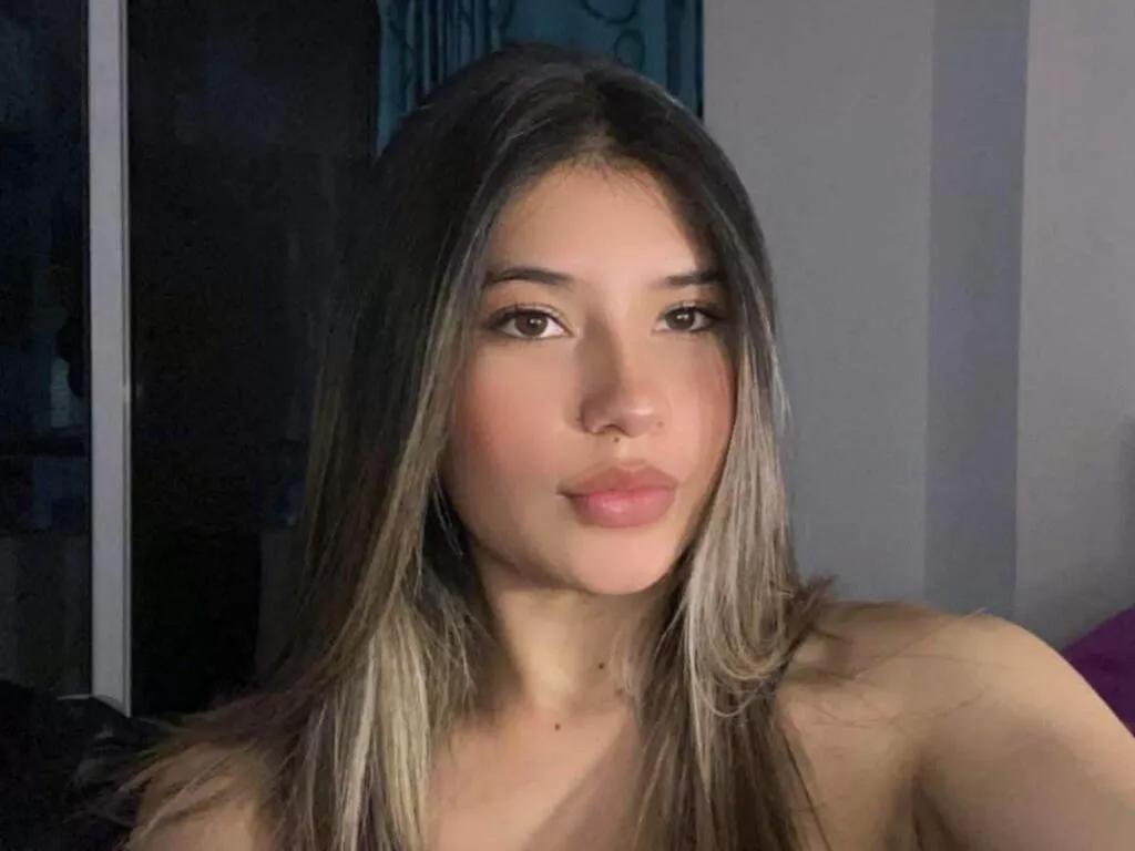AmberCazzuli from LiveJasmin is Freechat