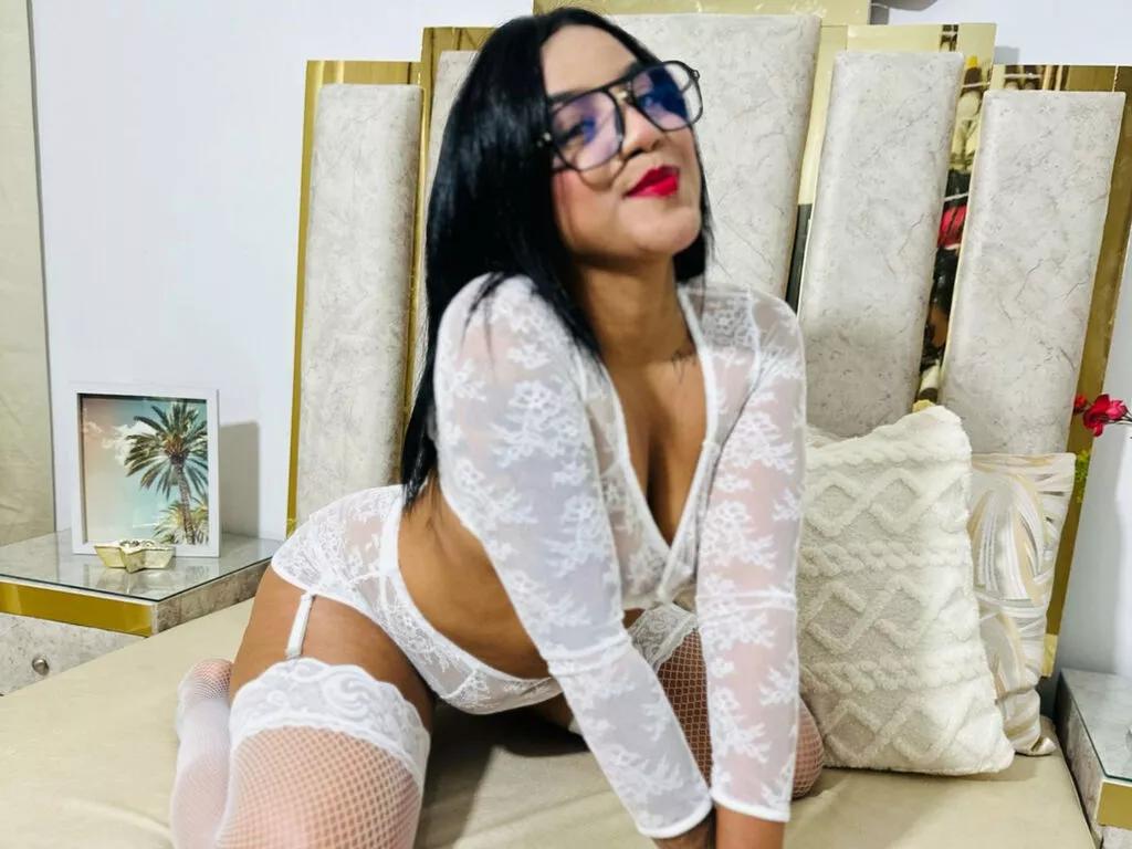 AmberCustoning from LiveJasmin is Freechat