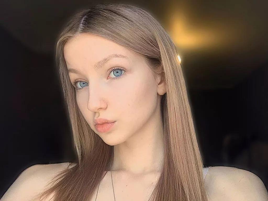 AmityGillingham from LiveJasmin is Freechat