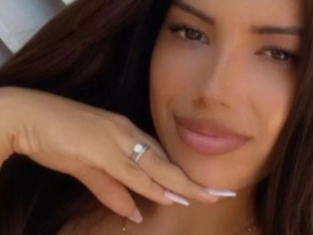 AnamiraLush from LiveJasmin is Freechat