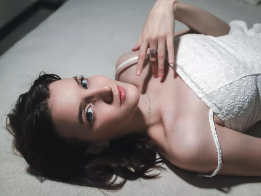 AnneAstin from LiveJasmin is Freechat