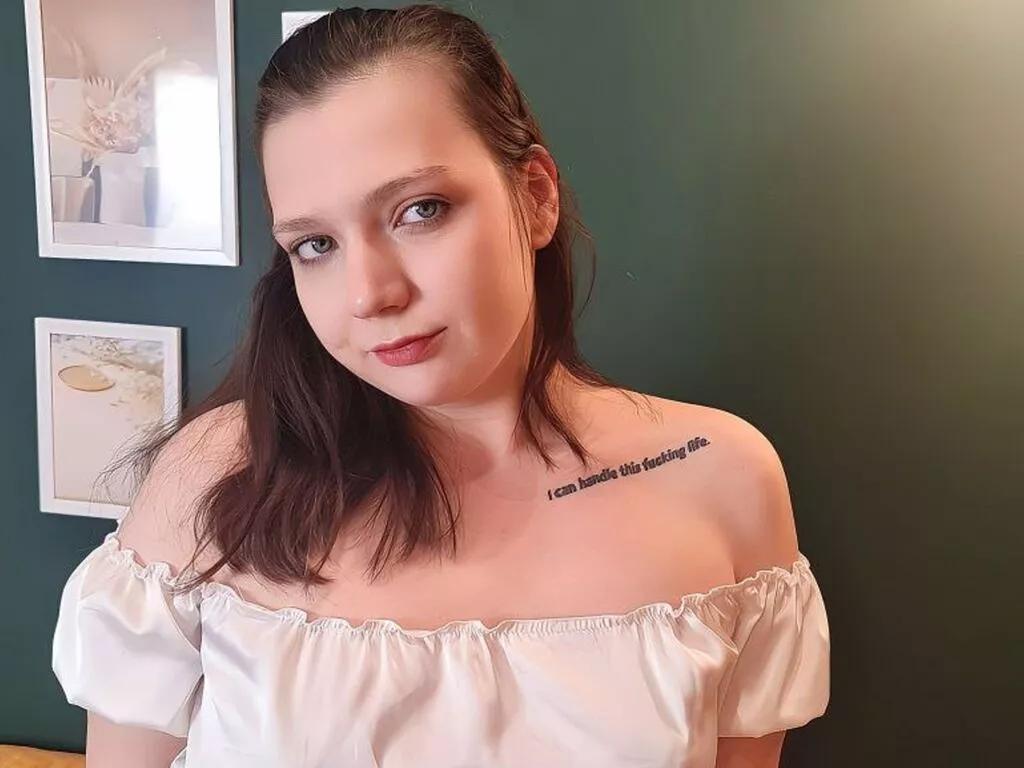 CarolineLuis from LiveJasmin is Freechat