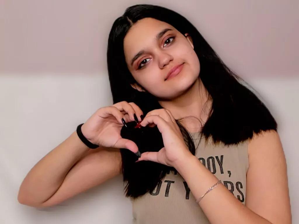 CatherynHeringto from LiveJasmin is Freechat
