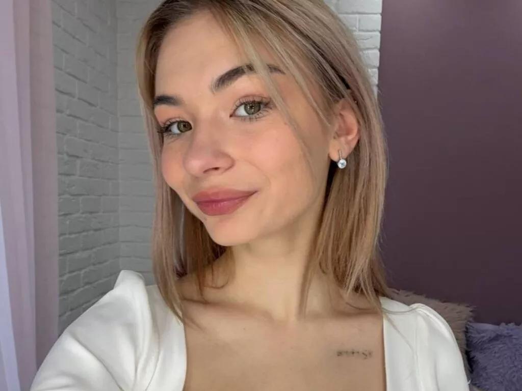 CindyRud from LiveJasmin is Freechat