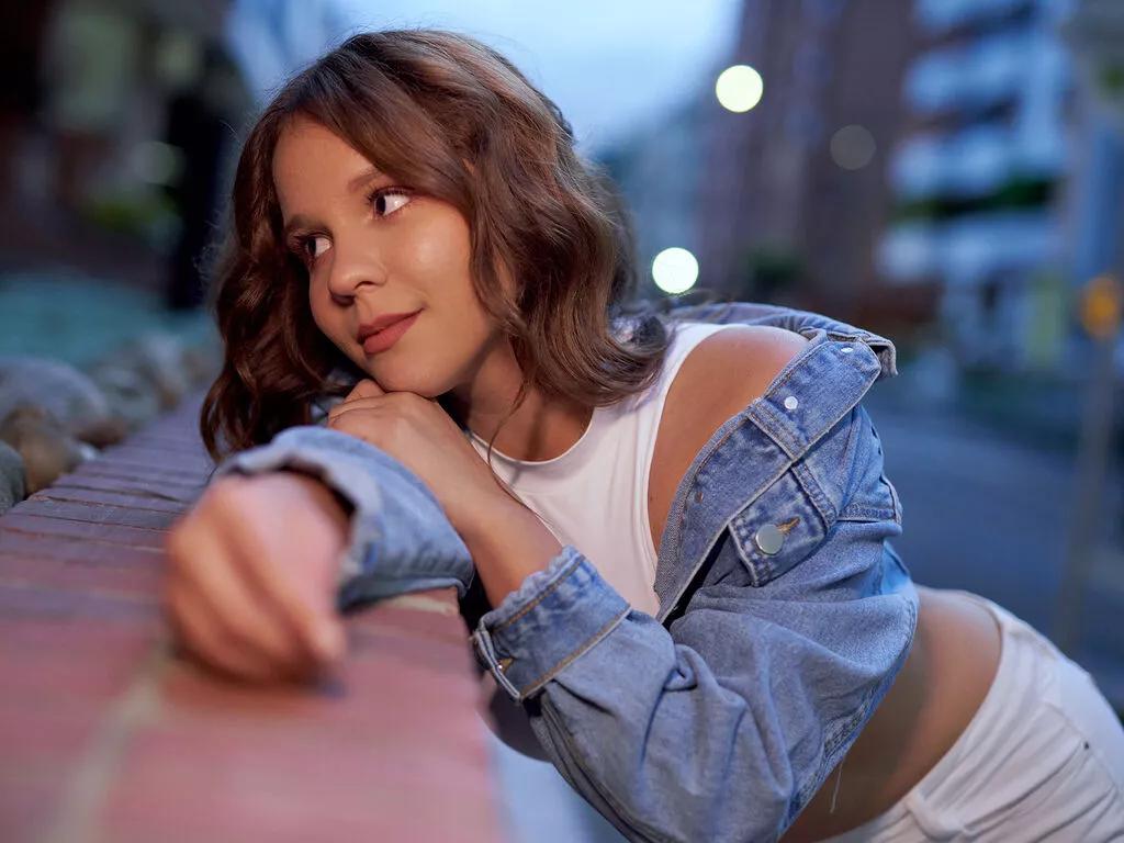 ElizaBenetti from LiveJasmin is Freechat
