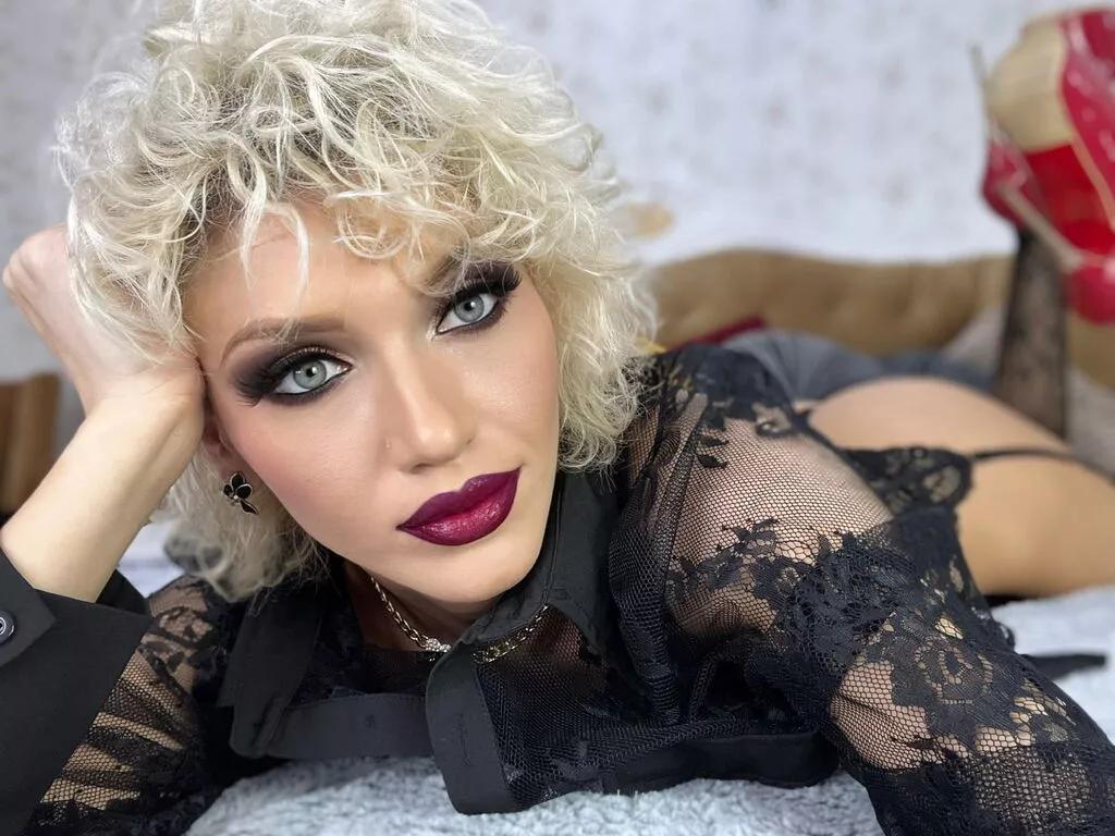 EmmaAmstrong from LiveJasmin is Freechat