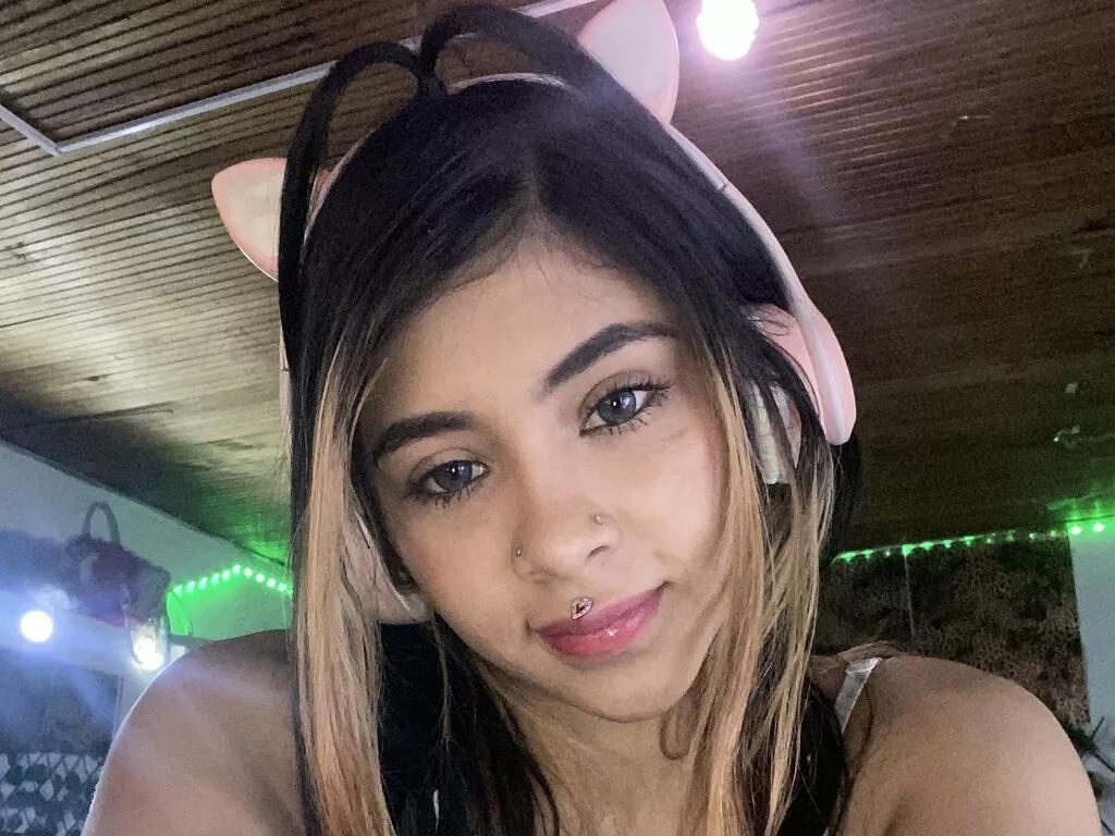 EstrellaMoon from LiveJasmin is Freechat