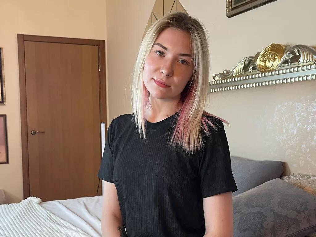 JuneRamos from LiveJasmin is Private