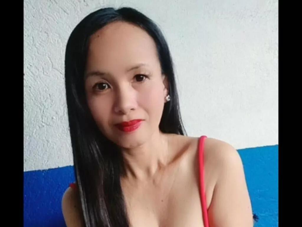 KylineLicious from LiveJasmin is Freechat