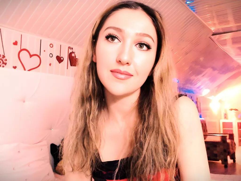 LoveraFenixan from LiveJasmin is Freechat