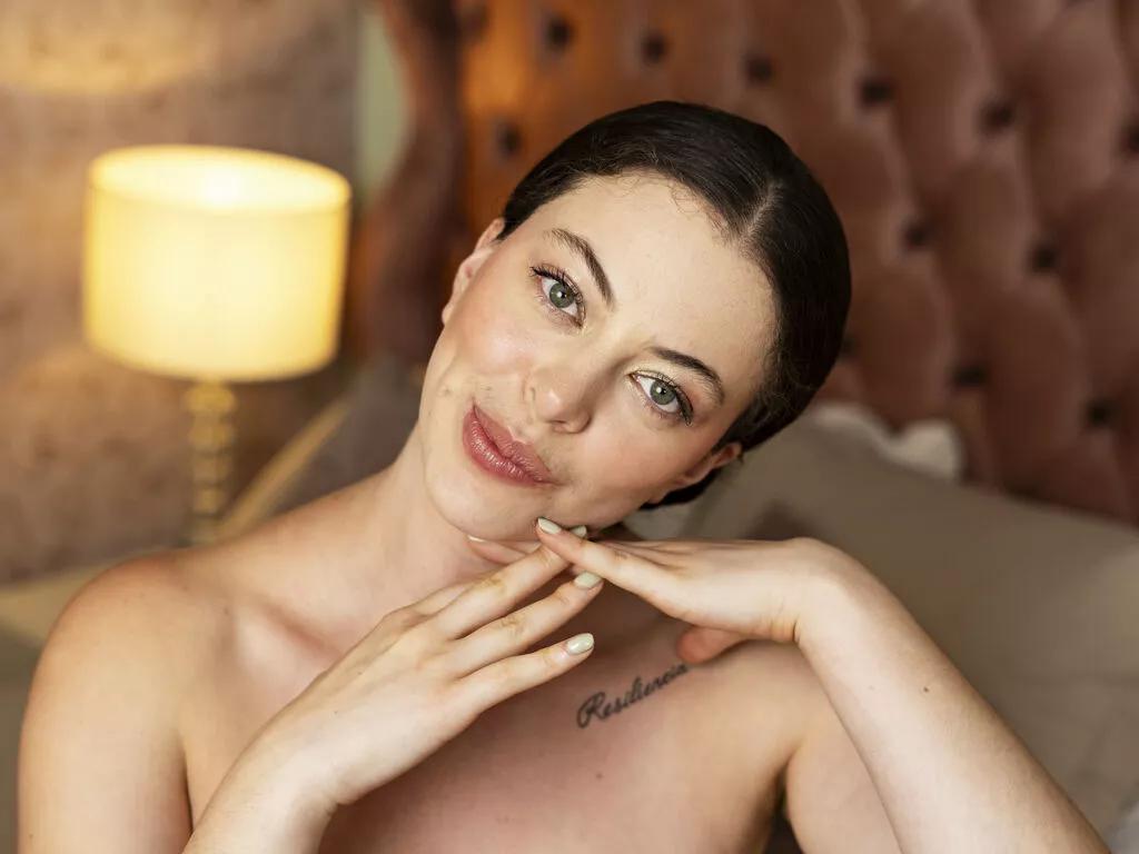 LyraValen from LiveJasmin is Freechat
