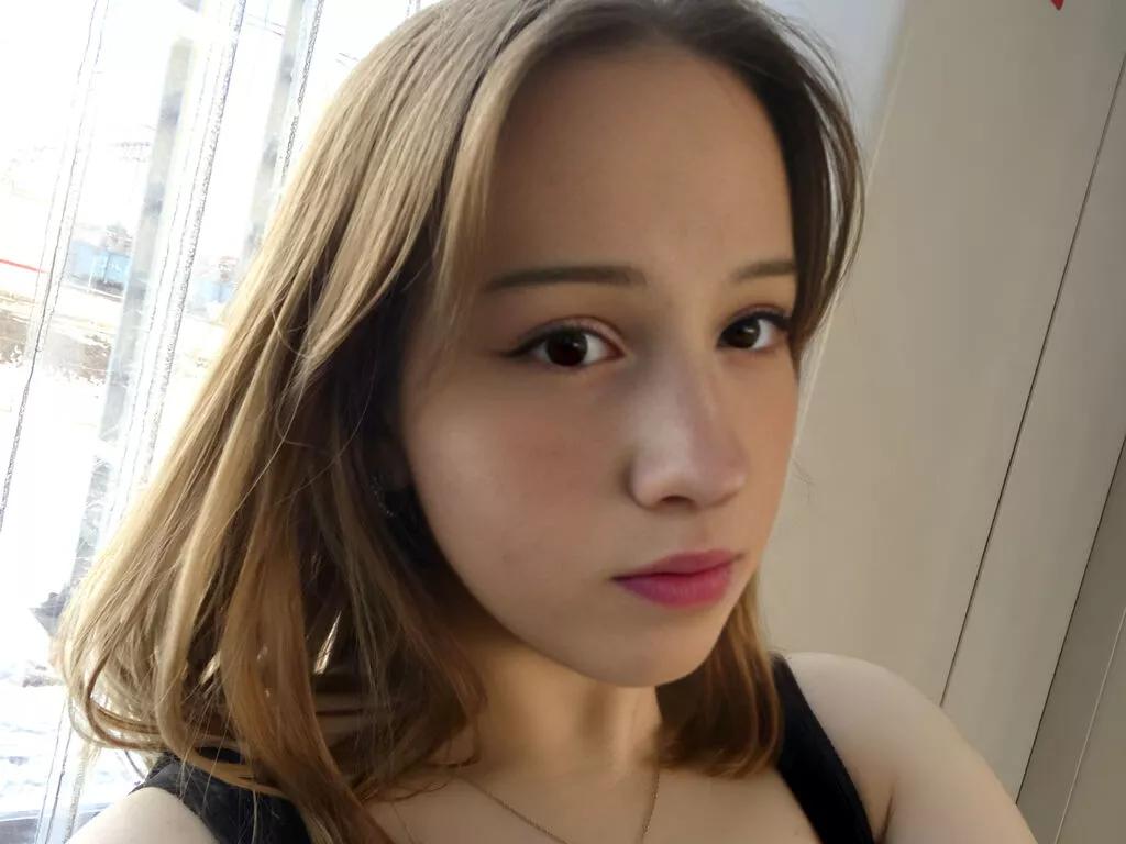 MayaRhodes from LiveJasmin is Freechat
