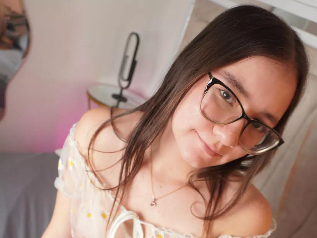 MiaHilfiger from LiveJasmin is Freechat