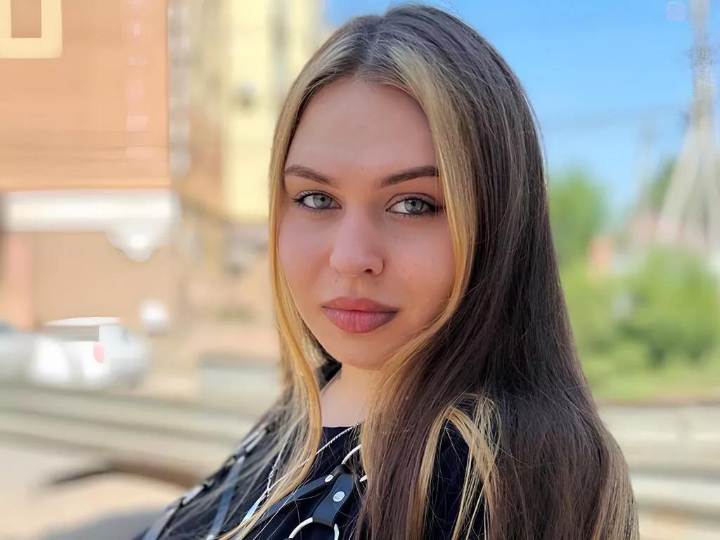 MilaPlus from LiveJasmin is Freechat