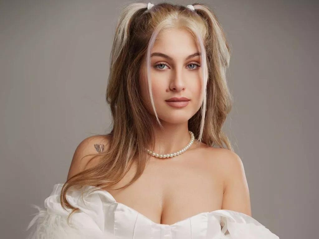MillenaBlossom from LiveJasmin is Freechat