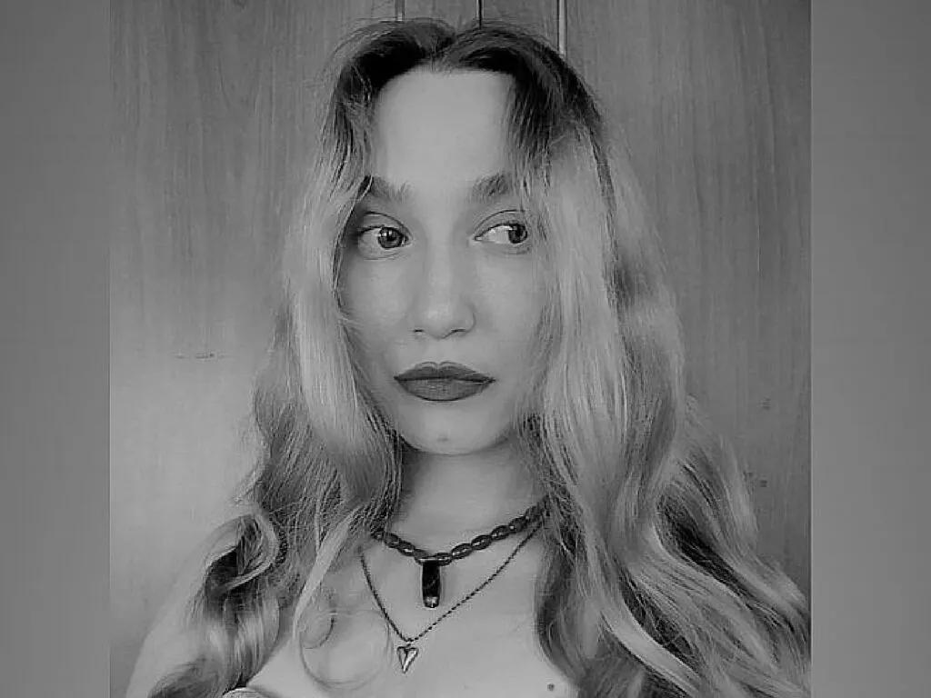 MonikaGreens from LiveJasmin is Freechat