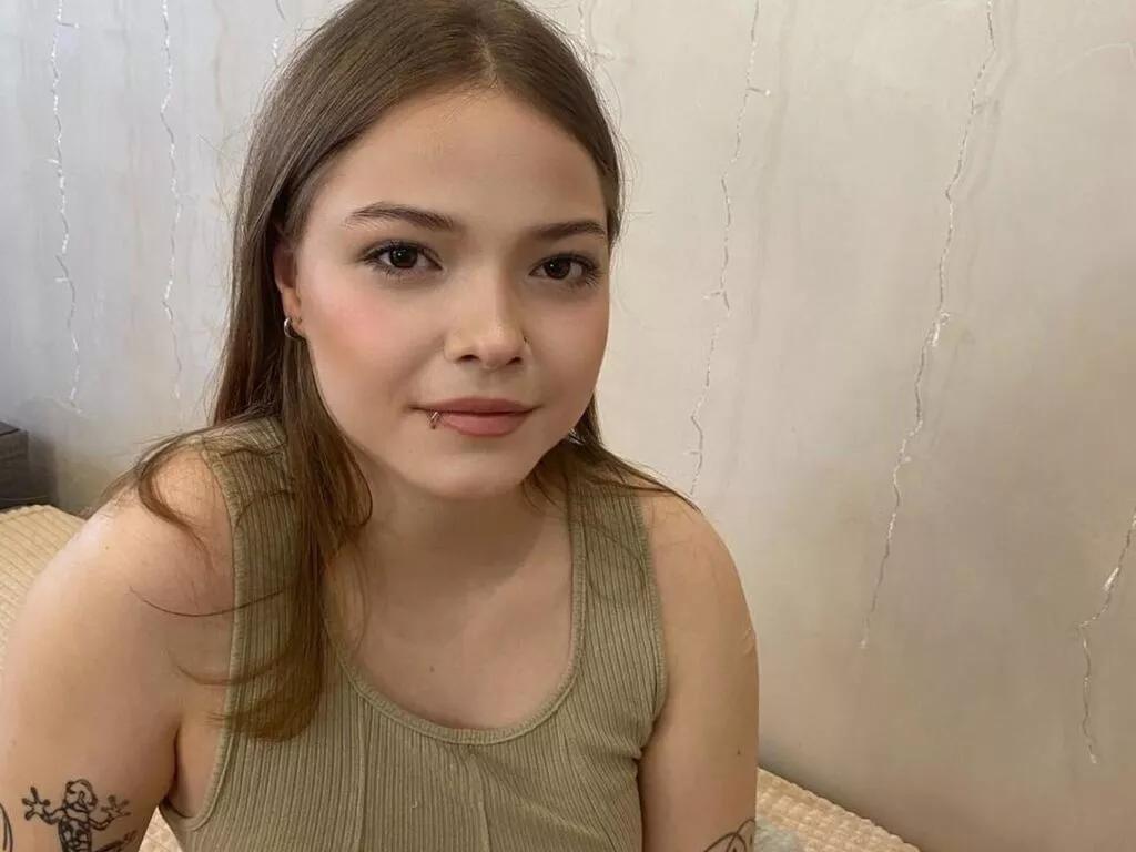 PolinaBrilliants from LiveJasmin is Freechat