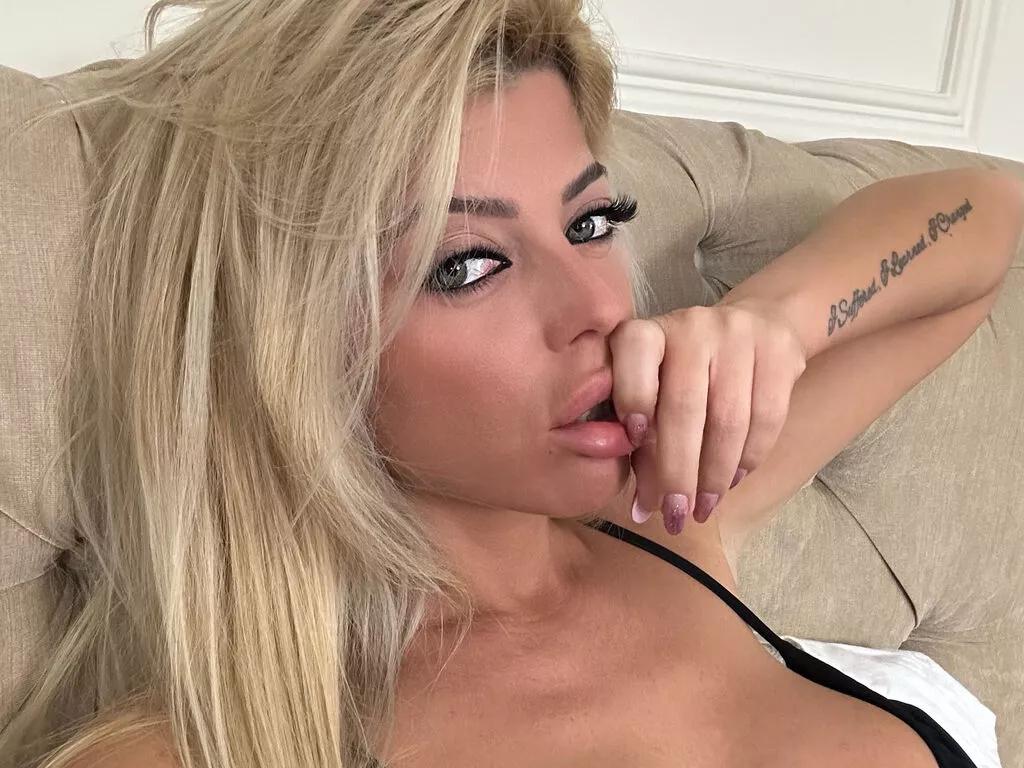 SarahLynne from LiveJasmin is Freechat