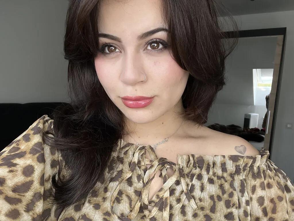 ShantaleParist from LiveJasmin