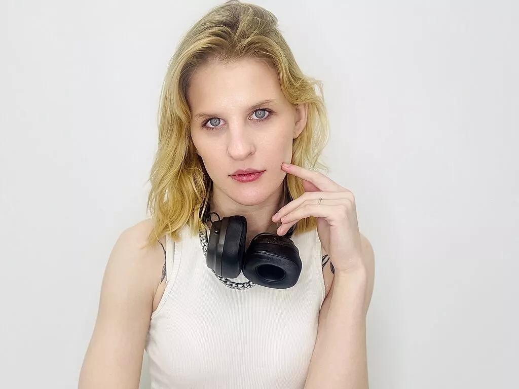 SilverAmos from LiveJasmin is Freechat