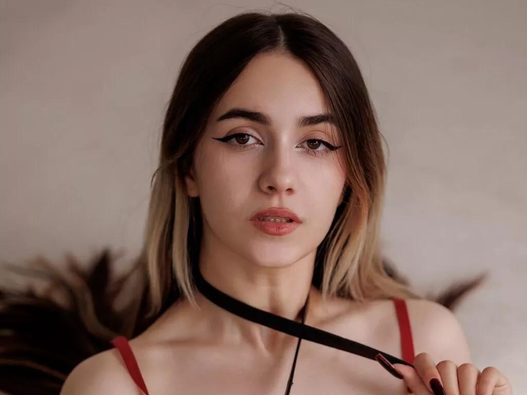 SlaviaSun from LiveJasmin is Freechat