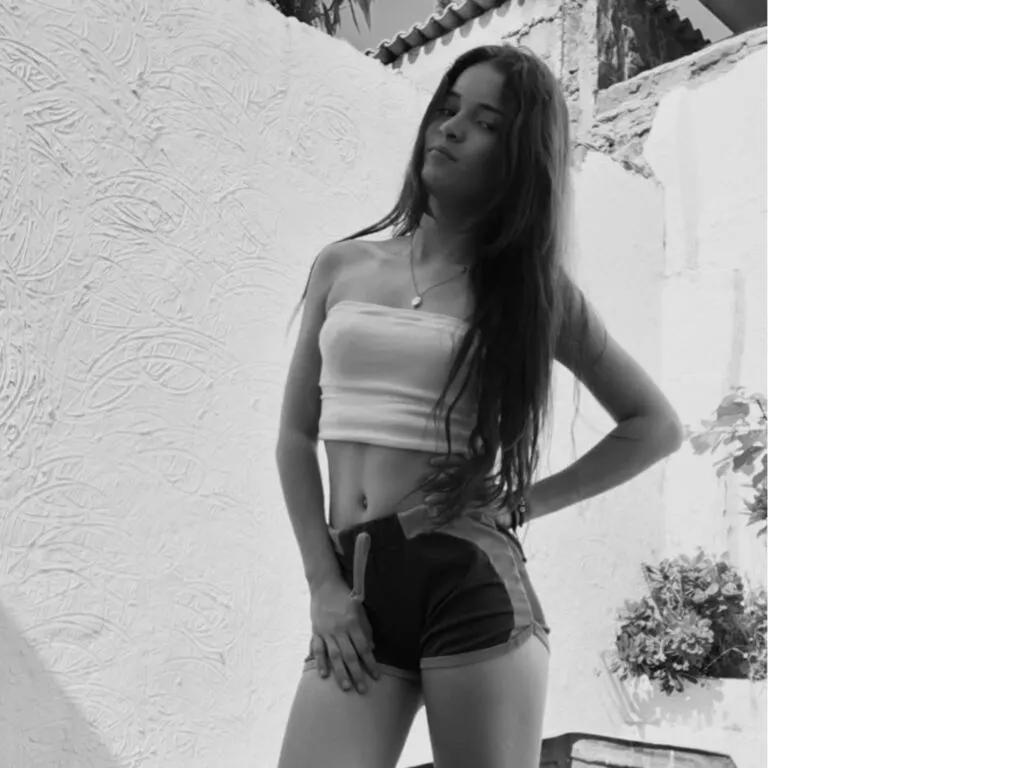 SophyaReyes from LiveJasmin is Freechat