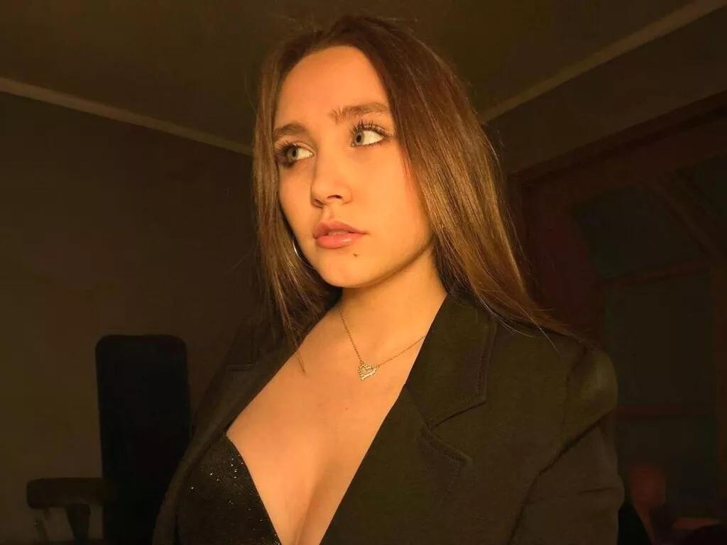 UdeleBroadhurst from LiveJasmin is Freechat