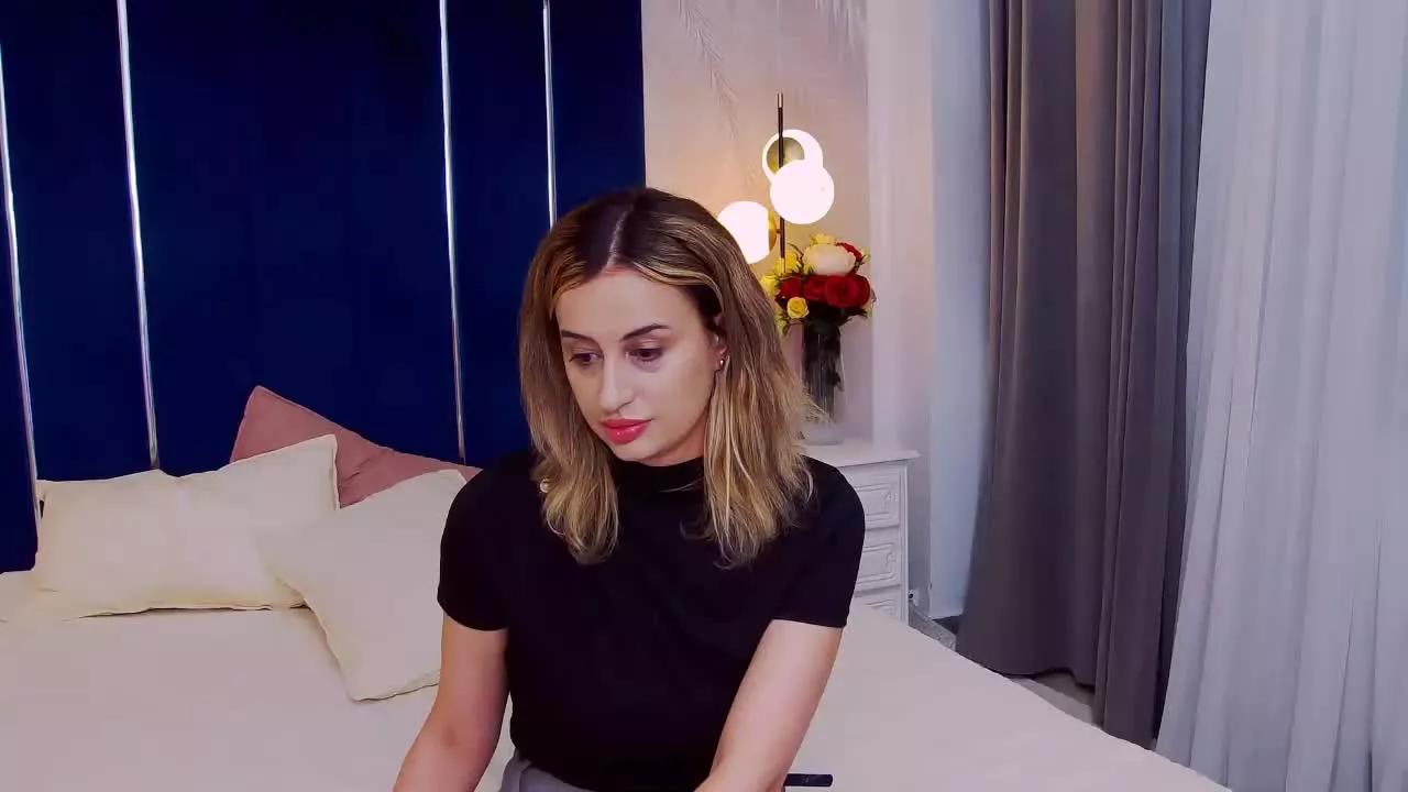 DaianaJacobs from Streamray