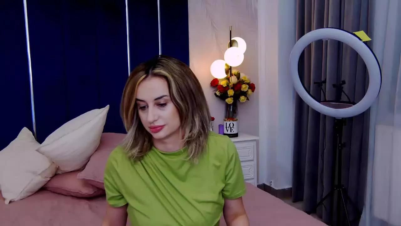 DaianaJacobs from Streamray
