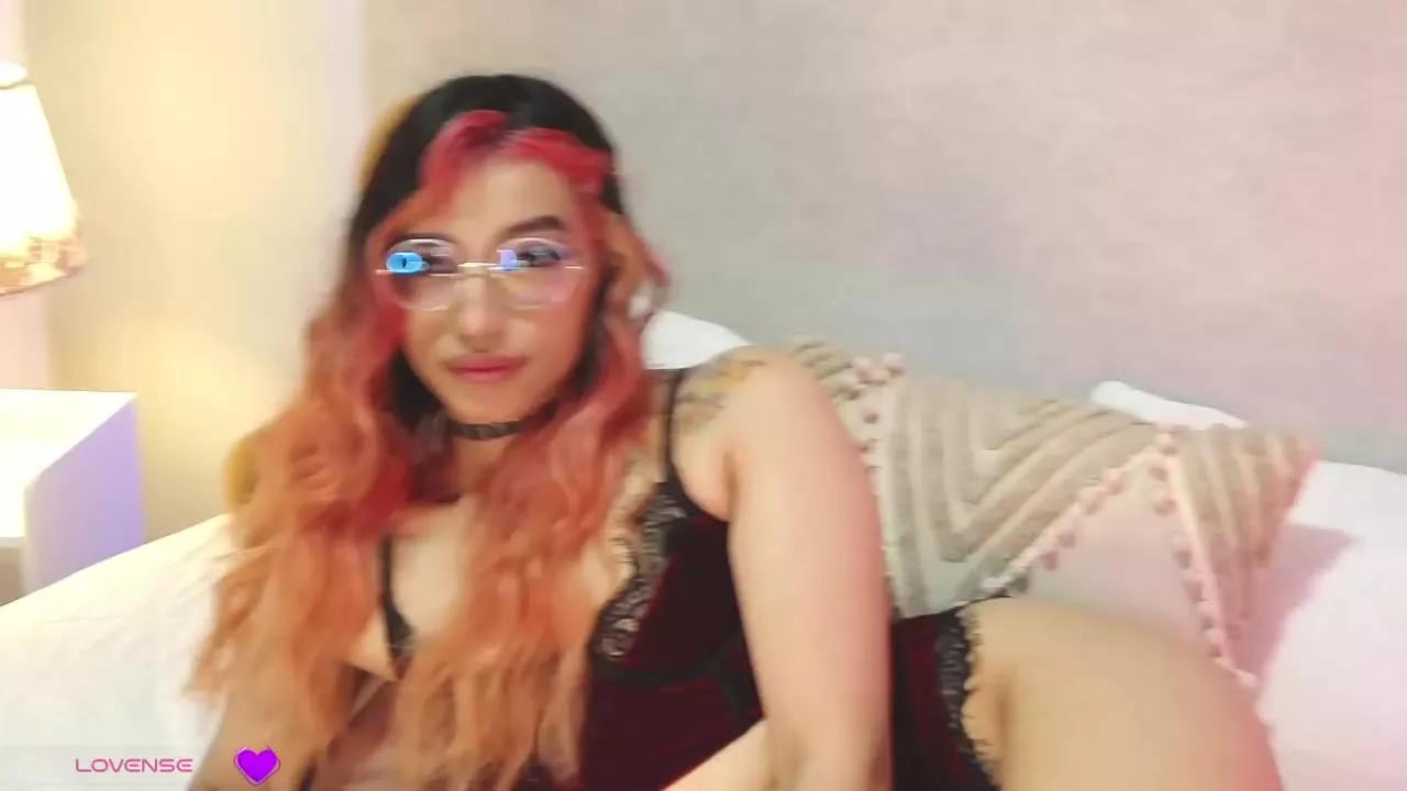 LizzieBrownn from Streamray