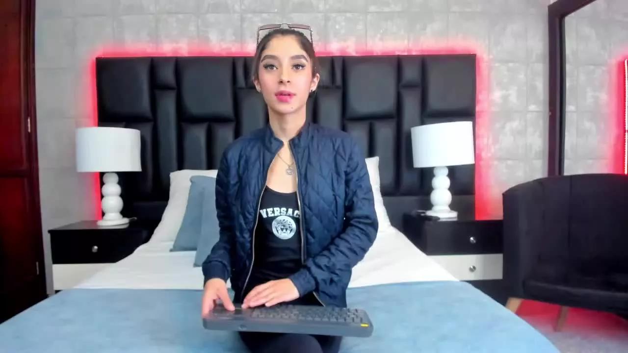 SaraClarker from Streamray